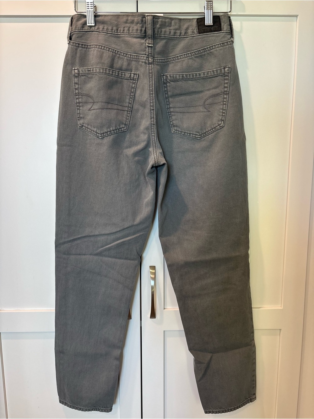 American Eagle Relaxed Straight Grey Jeans Women’s Size 4 Regular
